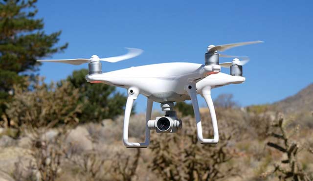 DJI-Phantom-4-Quadcopter - Best Drones 2017 – 10 Top Rated Quadcopter Reviewed
